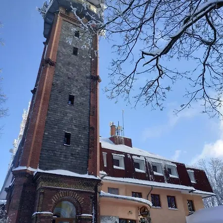 Vyhlidka 3*